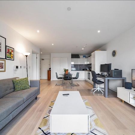 Riverside Suites And Apartments Londra Esterno foto