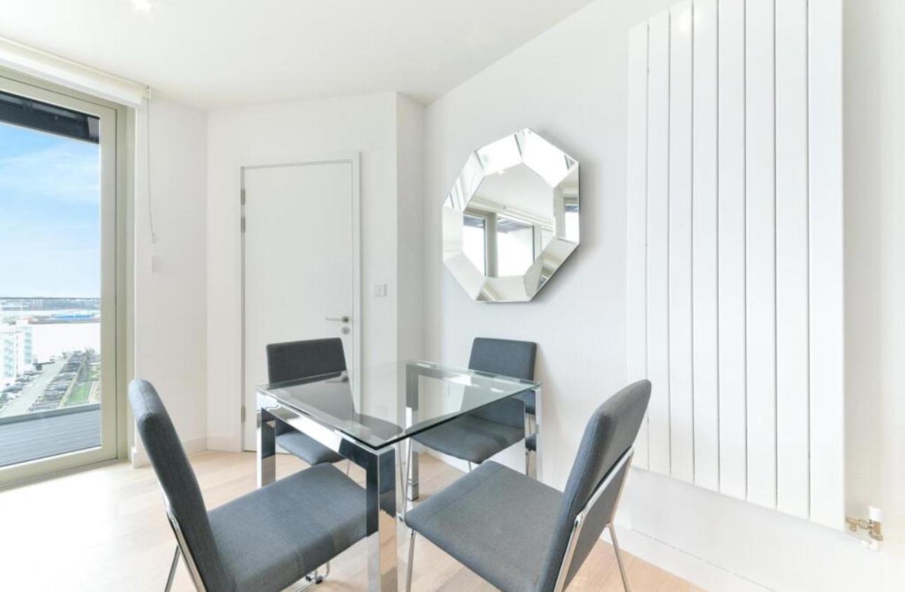 Riverside Suites And Apartments Londra Esterno foto
